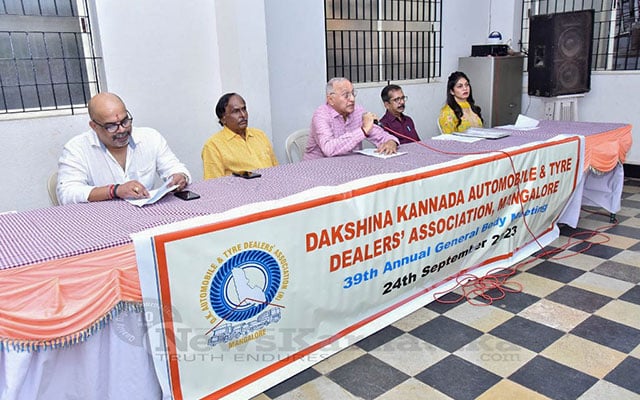 39th AGM of DK Auto & Tyre Dealer Assn acclaims student toppers | Azad Times