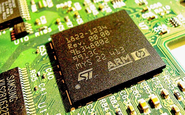British chip designer Arm sets IPO price at USD51 a share