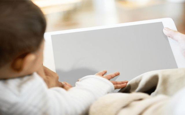 Infants’ screen time linked with developmental delays