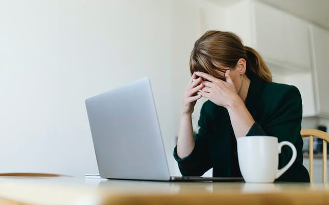 Precarious or insecure employment conditions can increase risk of early death, a study has warned, stressing that people without a secure job can reduce their risk of premature death by 20 per cent if they gain permanent employment.