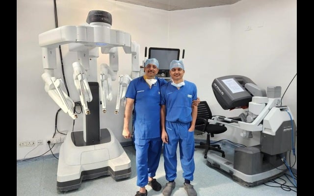 Fortis performed first pediatric robot-assisted surgery | Azad Times