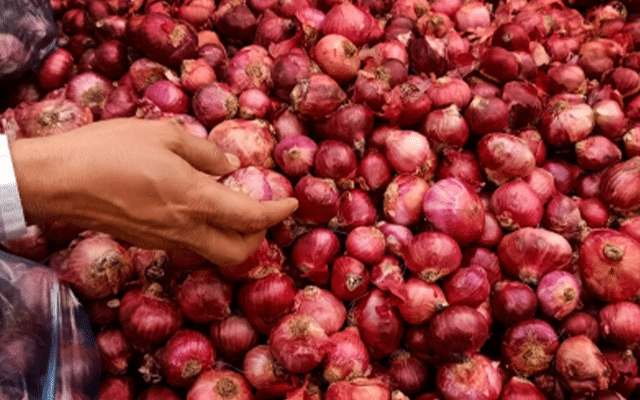 Onion prices up, selling at Rs 50-80 per kg across NCR