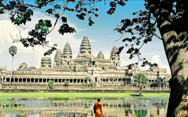 Foreign tourists to Cambodia's famed Angkor on rise