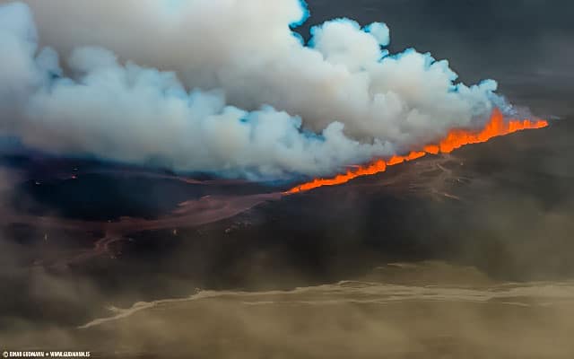 Warnings in volcanic Iceland The ground rumbles as magma rises