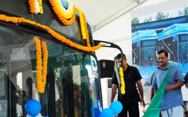 Delhi CM Arvind Kejriwal and Lieutenant Governor VK Saxena on Thursday inaugurated 500 electric buses, bringing the total count of such buses in the national Capital to 1,300