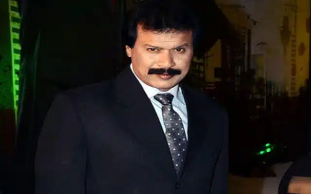 Unexpectedly, on Tuesday, December 5, actor Dinesh Phadnis, who was well-known for playing Fredricks in the hit crime drama CID, passed away. The actor was in the intensive care unit (ICU) and on a ventilator after suffering from liver damage a few days prior.